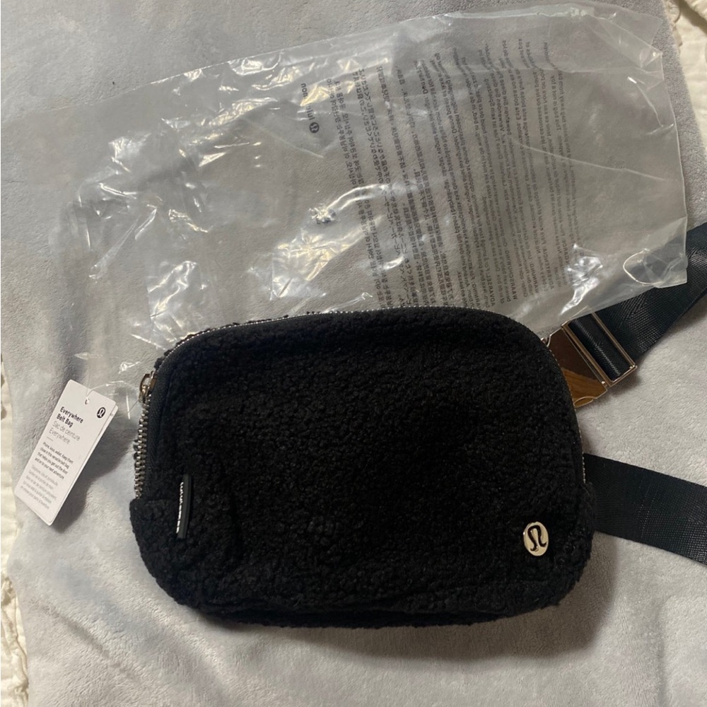 Everywhere Sherpa 1L Belt Bag